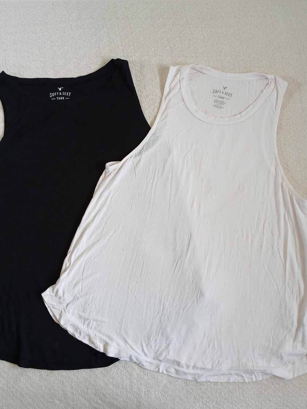 aeo ♡ 2 soft&sexy large high neck tank tops black white bundle lot
